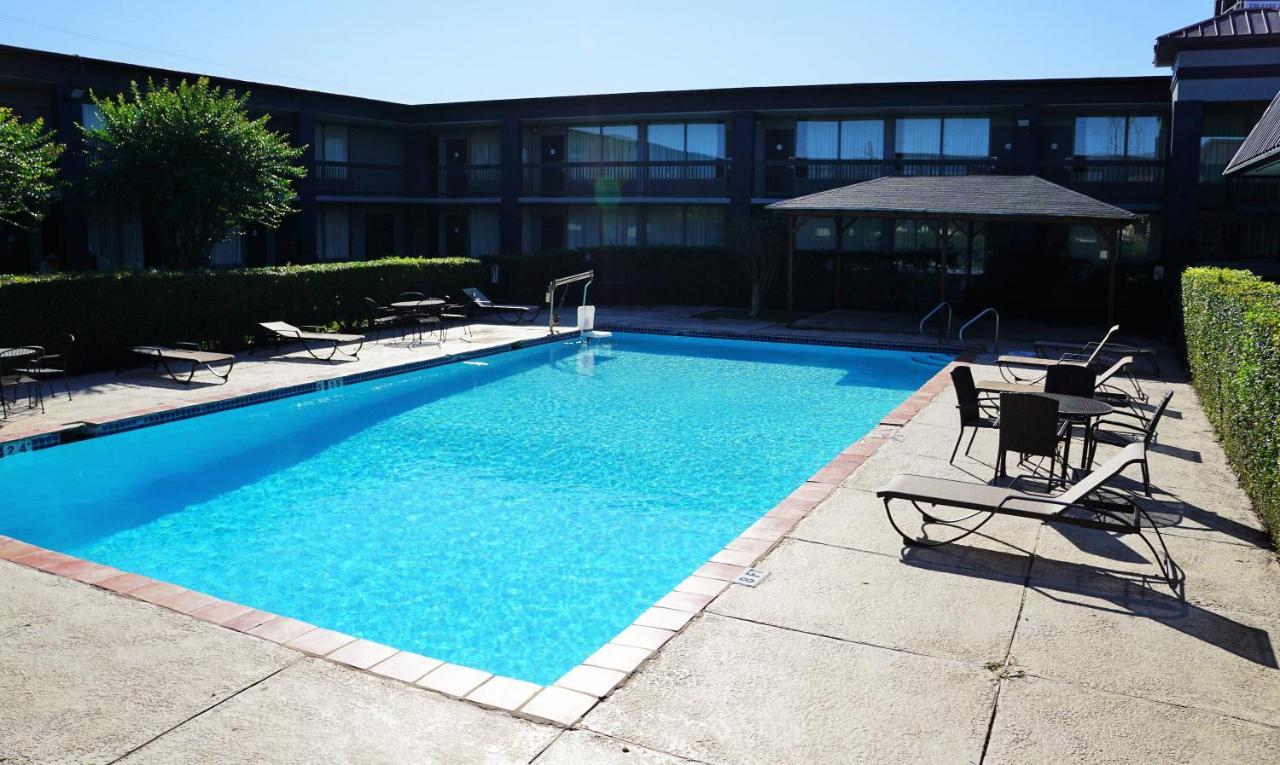 Hotel Elev8 Conroe Εξωτερικό φωτογραφία