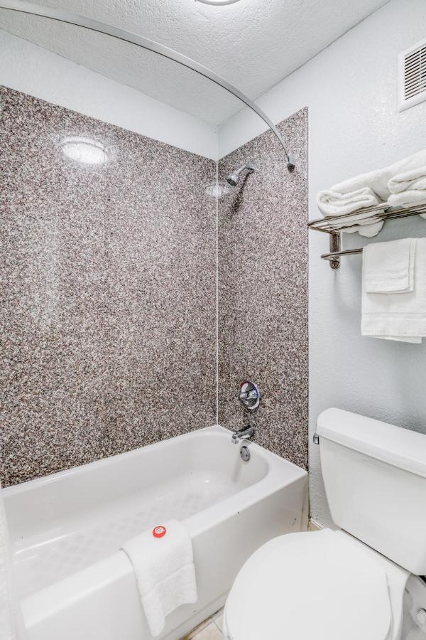 Hotel Elev8 Conroe Εξωτερικό φωτογραφία